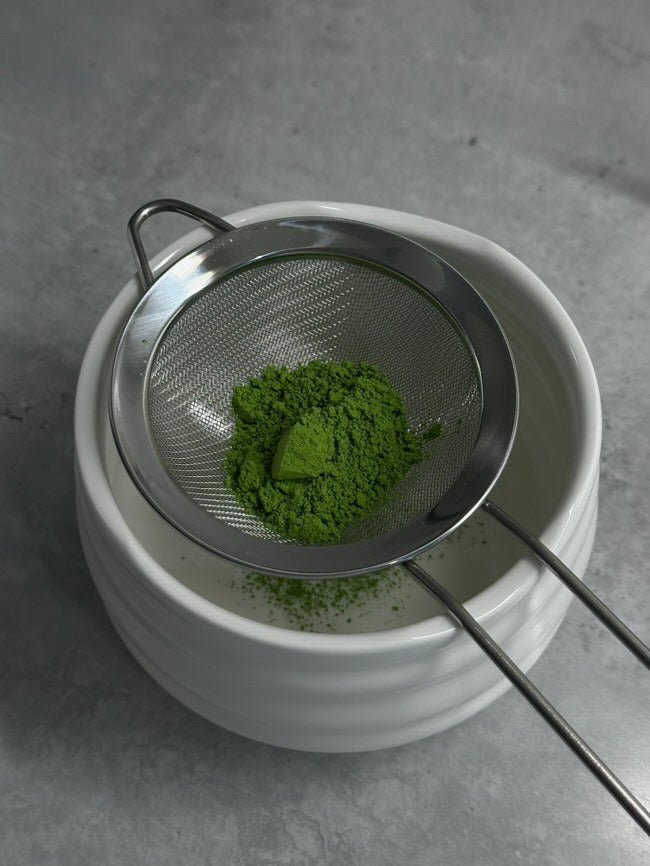 30g Ceremonial Matcha + Bambuvisp + Gratis Bambuskopa + Gratis Frakt | Ceremonial Grade A Matcha från Japan – Monday Matcha