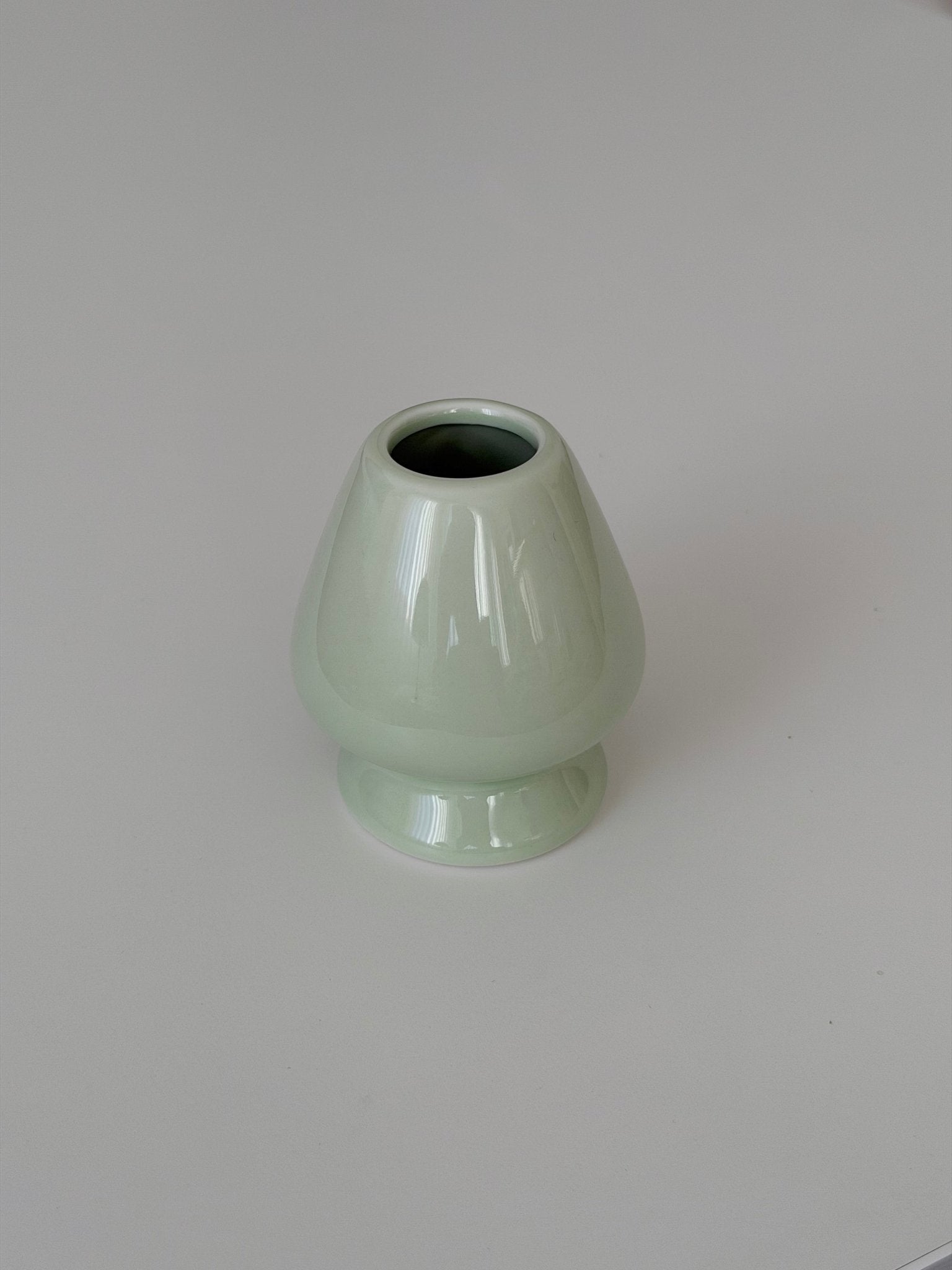 Whisk Holder (Mint Green) | Ceremonial Grade A Matcha från Japan – Monday Matcha